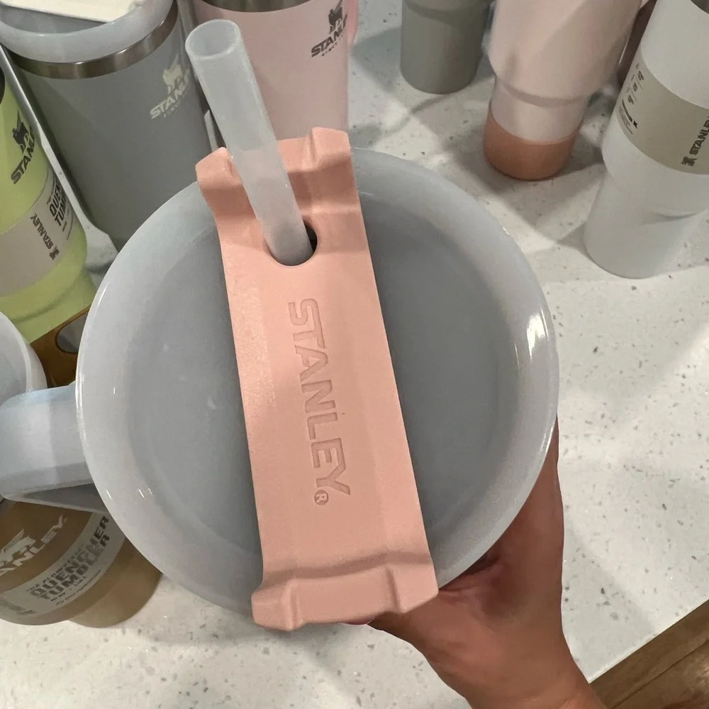 Stanley Cloud 40oz - Picture 4 of 5